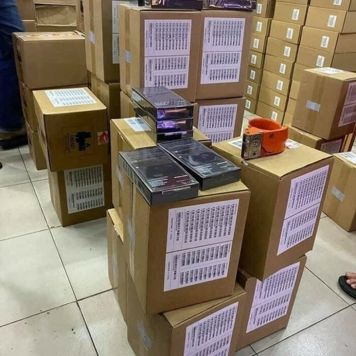 iPhone liquidation pallets