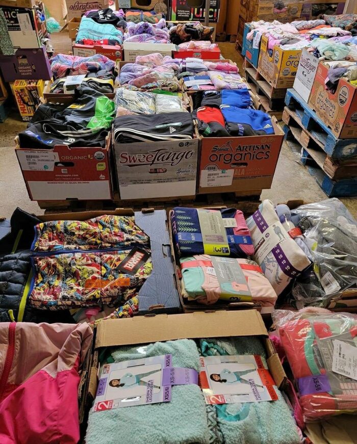 Children’s wear pallet